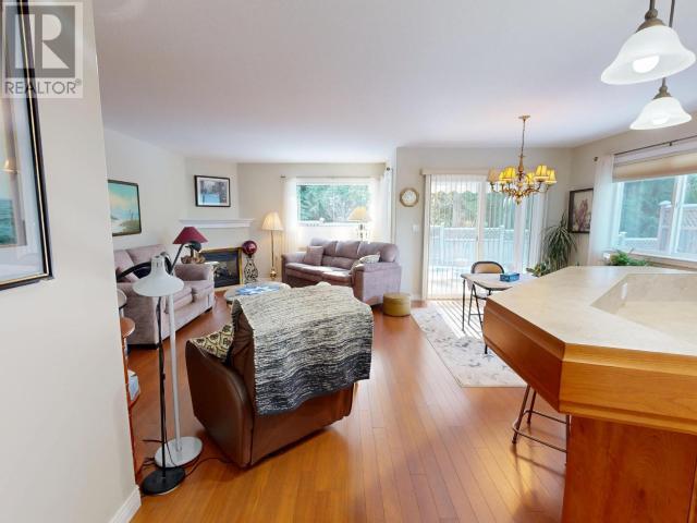 Property at 4-4897 ONTARIO AVE image 4