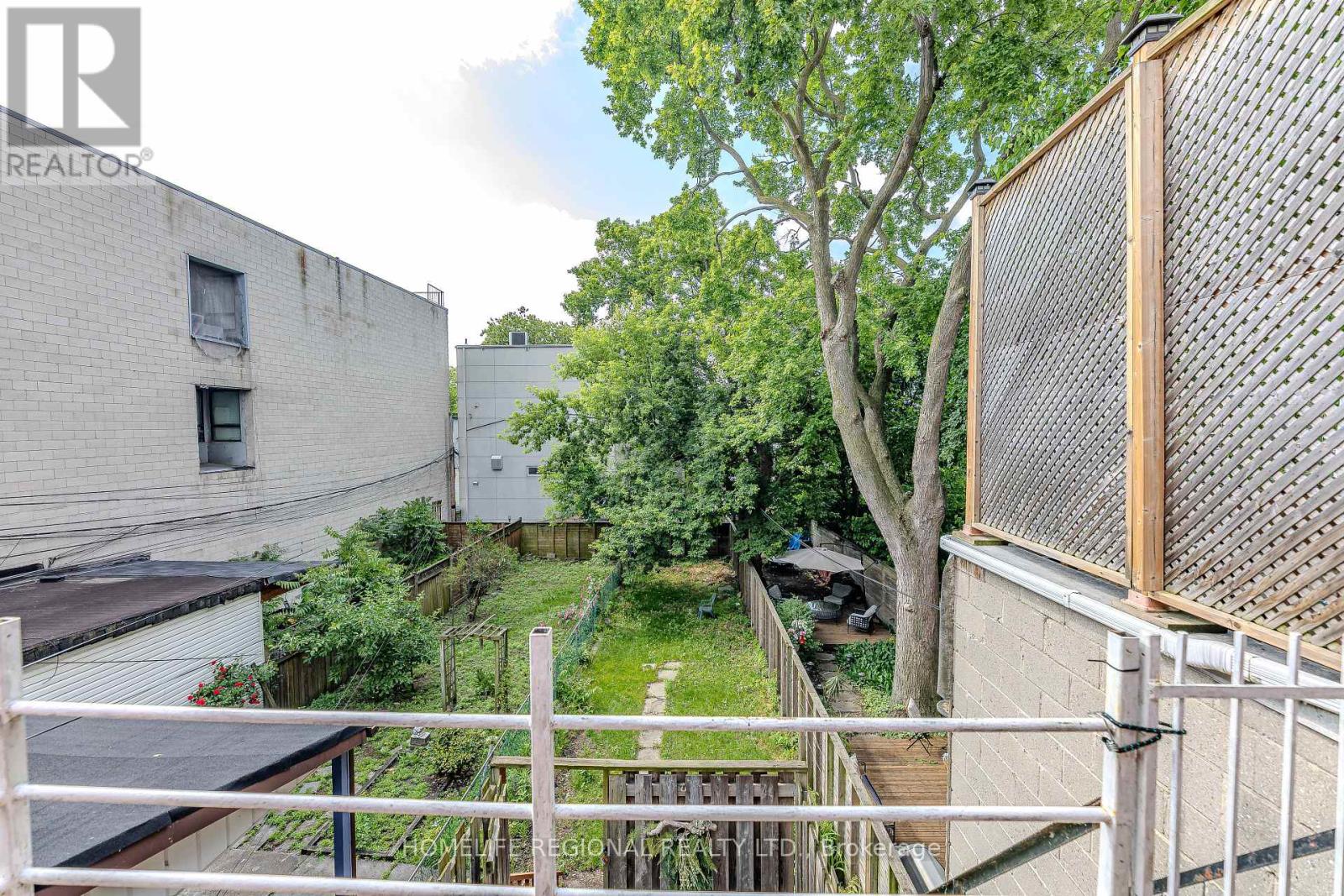 2nd Floor - 1573 Dundas Street W, Toronto, Ontario  M6K 1T9 - Photo 17 - C12242110