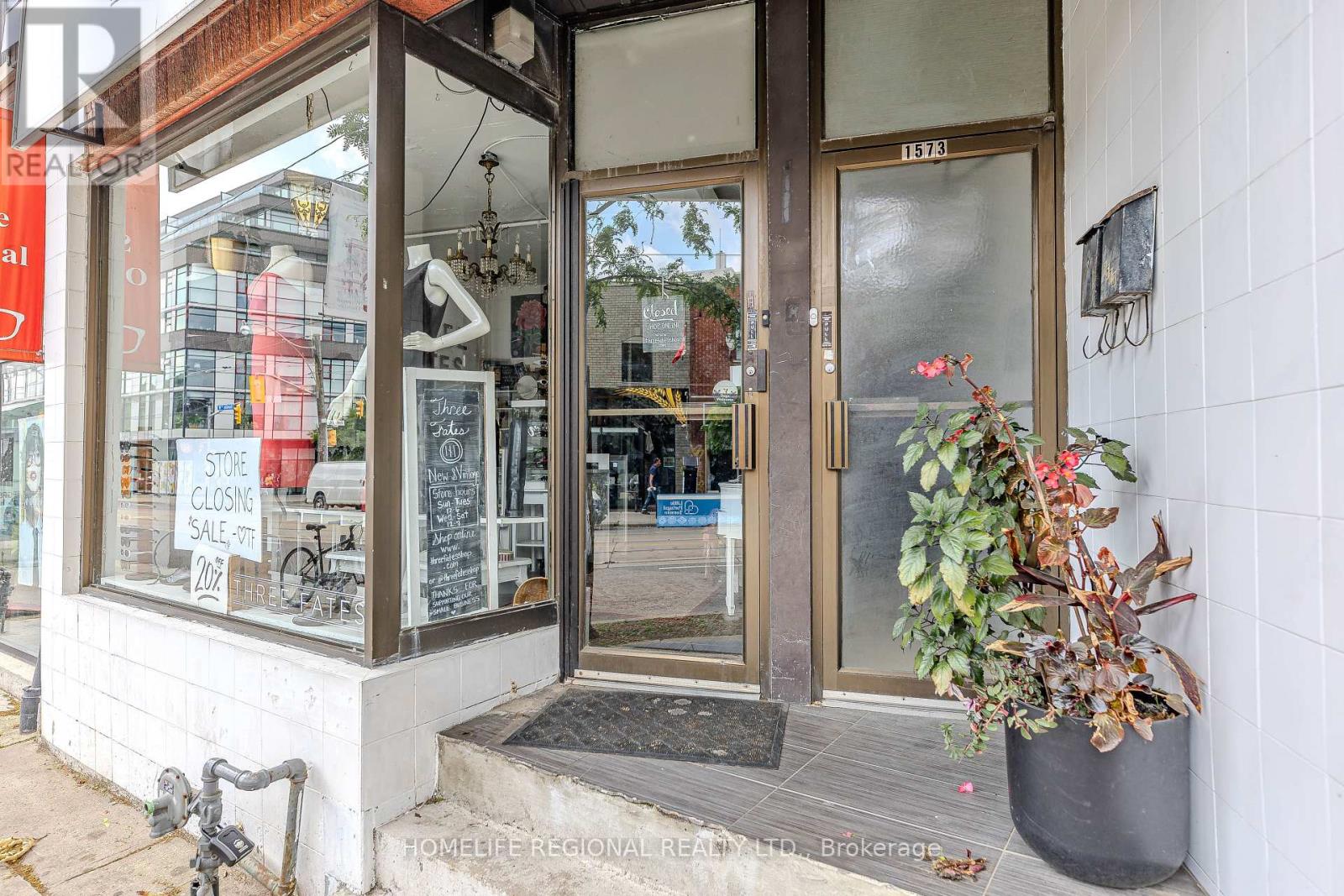 2nd Floor - 1573 Dundas Street W, Toronto, Ontario  M6K 1T9 - Photo 2 - C12242110