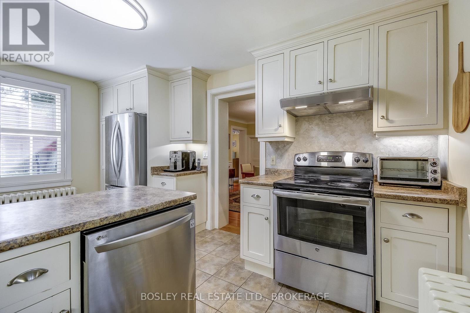 670 King Street, Niagara-On-The-Lake (Town), Ontario  L0S 1J0 - Photo 15 - X12242263