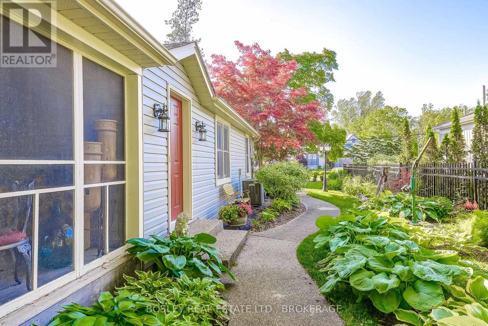 Property at 670 KING STREET image 2