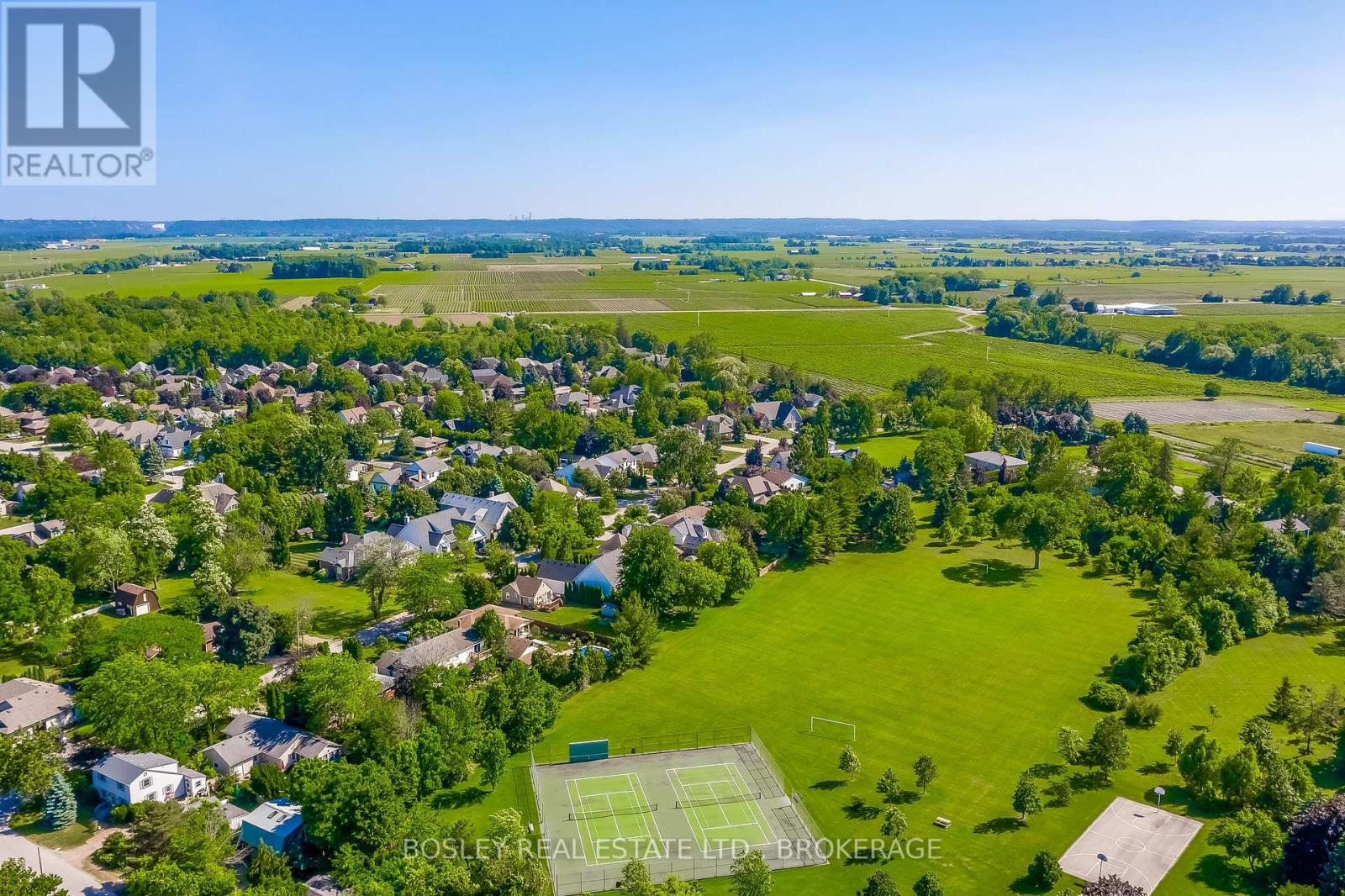 670 King Street, Niagara-On-The-Lake (Town), Ontario  L0S 1J0 - Photo 42 - X12242263