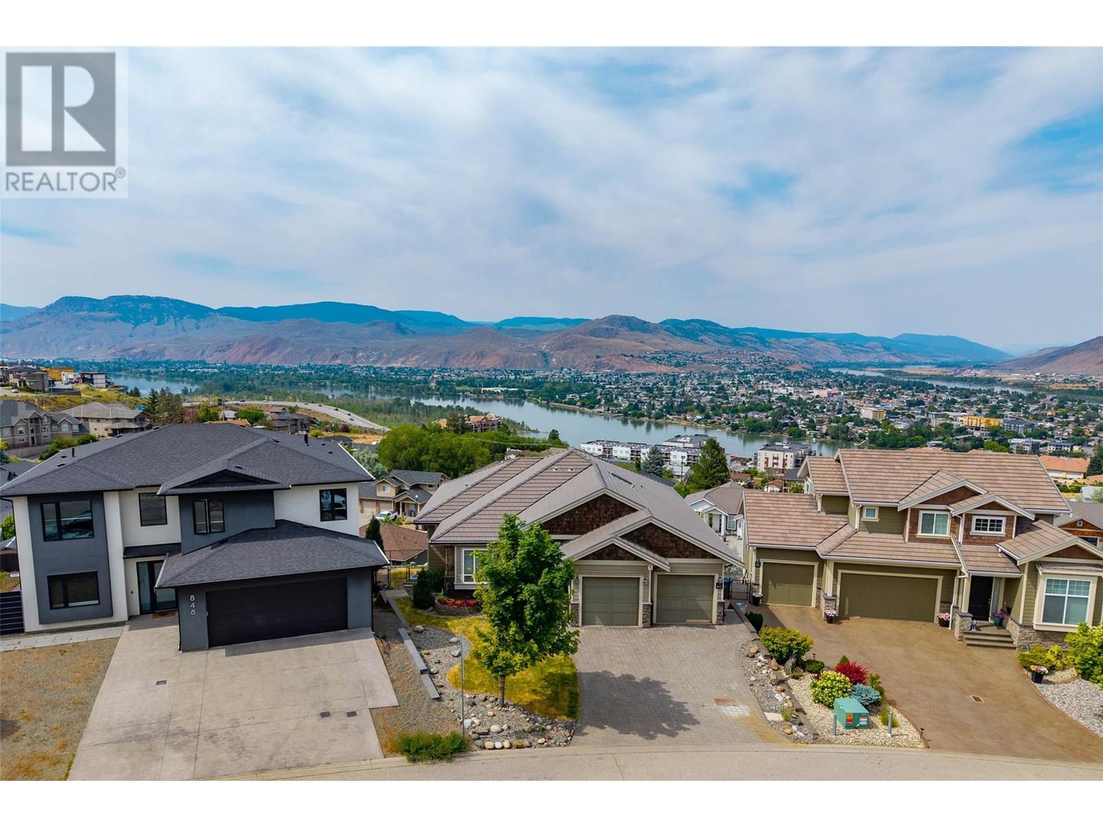 Property at 824 Guerin Creek Way image 1