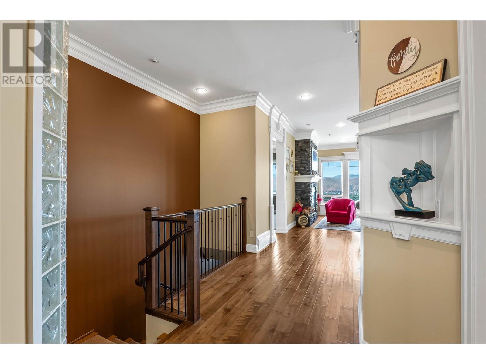 Property at 824 Guerin Creek Way image 5