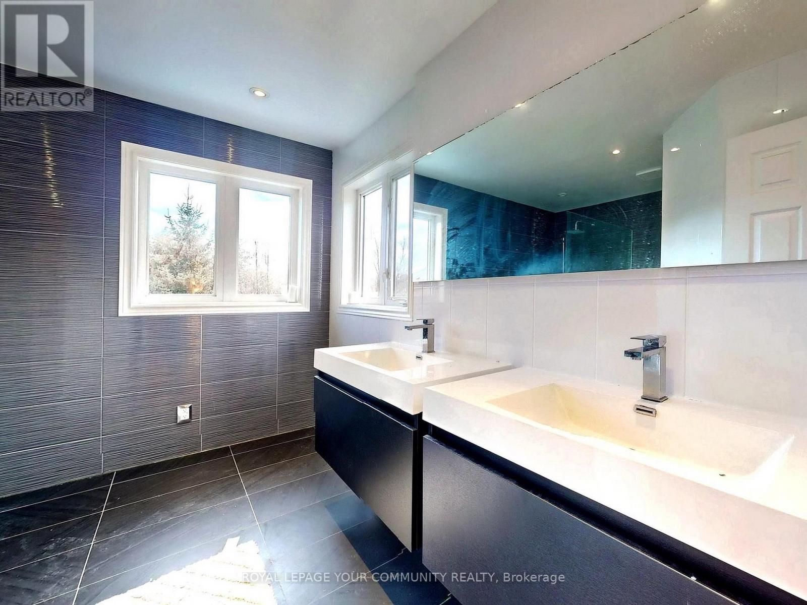 12 Bilberry Crescent, Richmond Hill (Rouge Woods), Ontario  L4S 2M4 - Photo 18 - N12242120