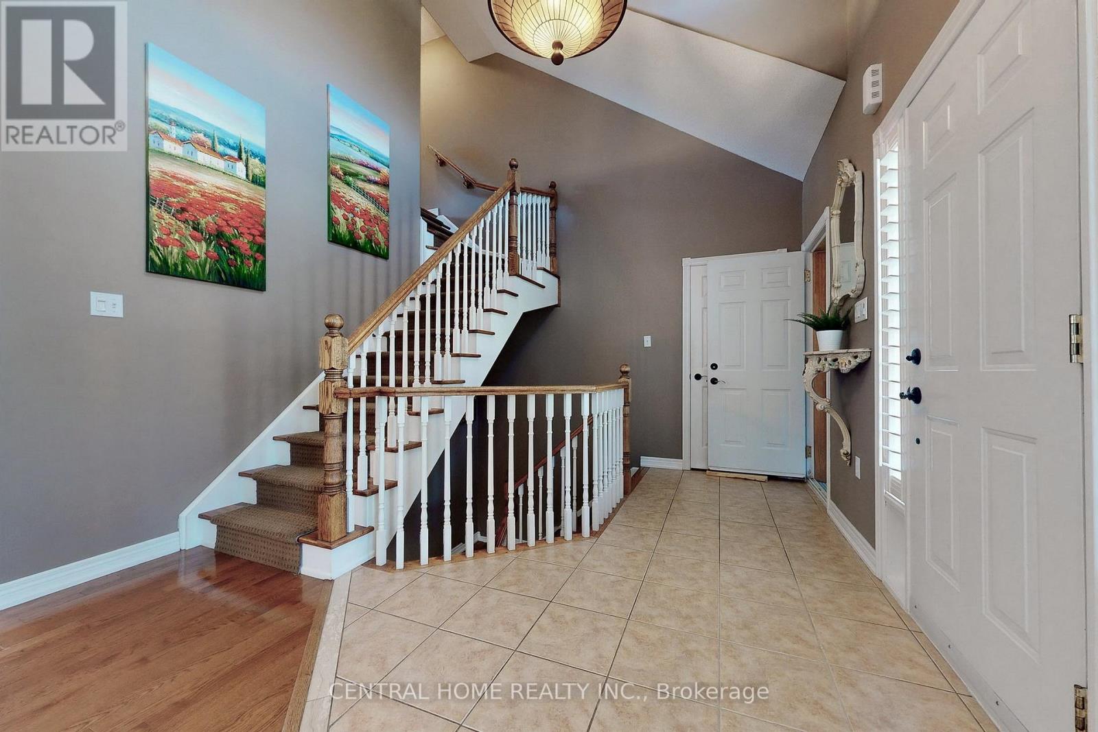 49 Ferncroft Drive, Georgina, Ontario  L4P 4B8 - Photo 15 - N12242184
