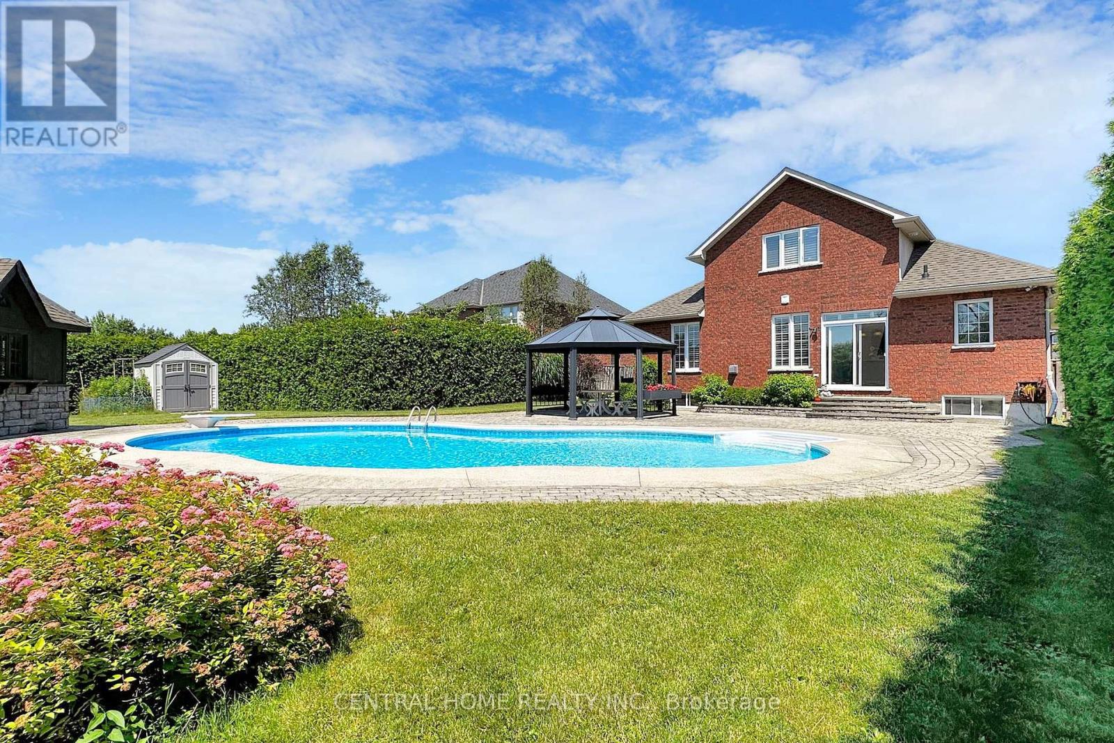 49 Ferncroft Drive, Georgina, Ontario  L4P 4B8 - Photo 24 - N12242184