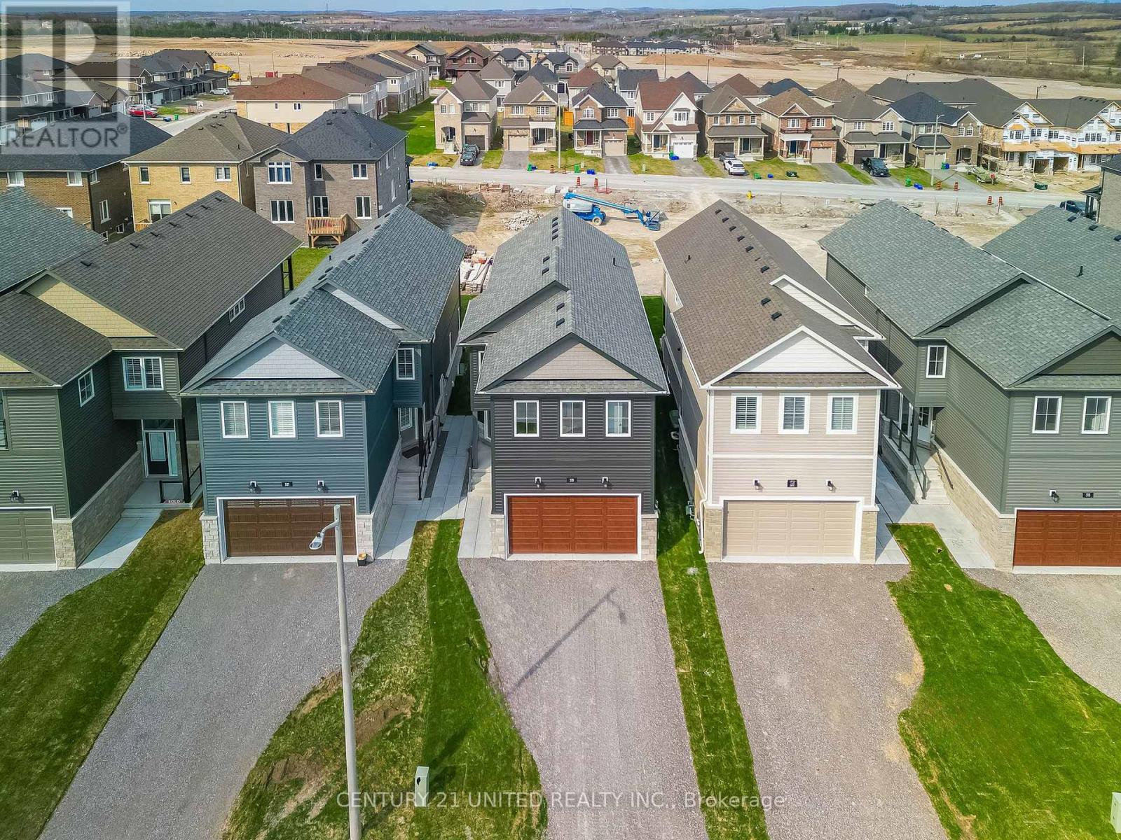Property at 319 MULLIGHAN GARDENS image 2