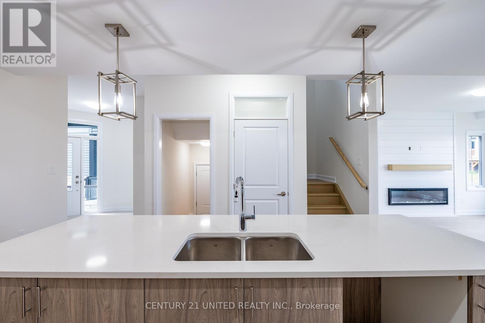 Property at 319 MULLIGHAN GARDENS image 4