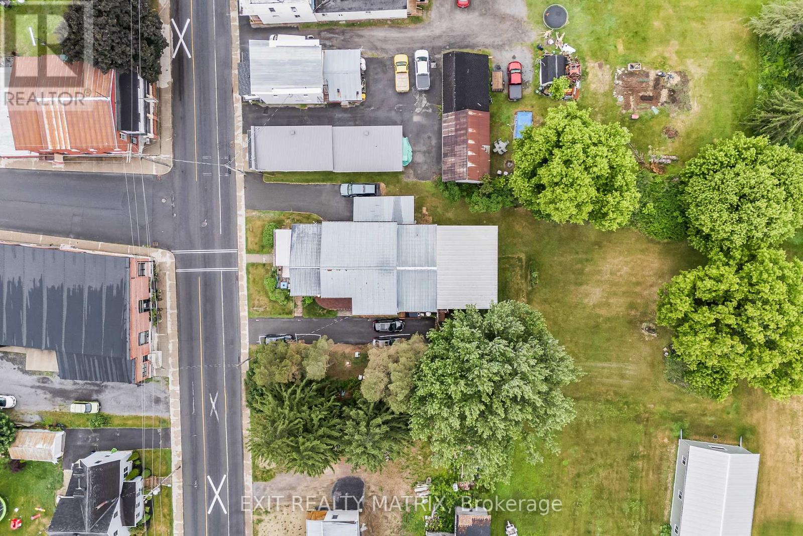 53 Labrosse Street, North Stormont, Ontario  K0C 1W0 - Photo 45 - X12242331