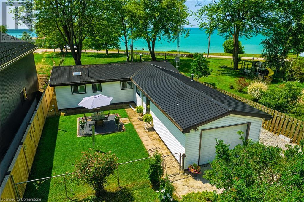Property at 3058 LAKESHORE Road image 1