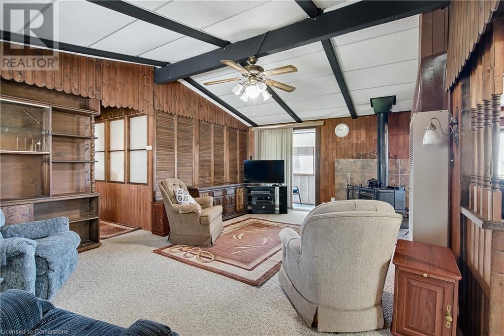 Property at 3058 LAKESHORE Road image 3