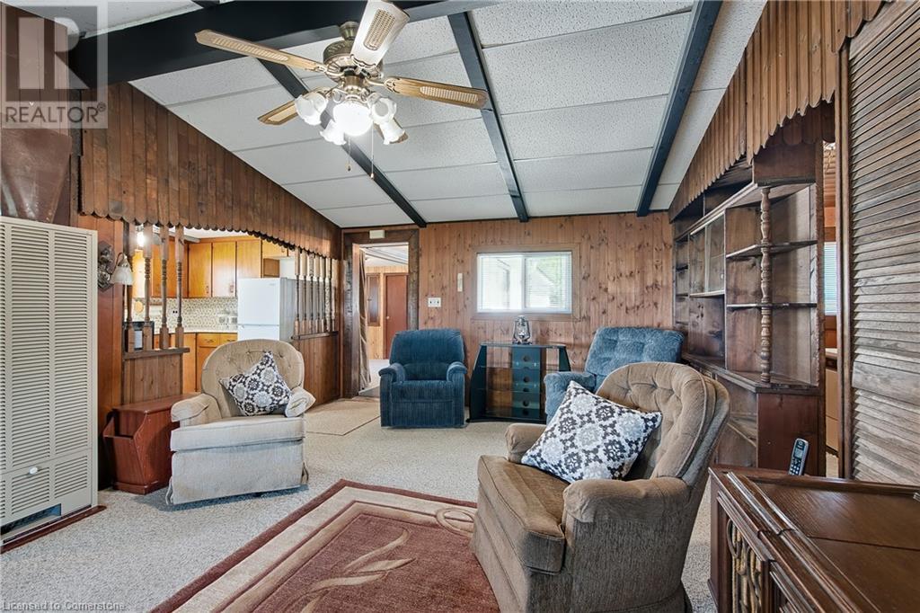 Property at 3058 LAKESHORE Road image 4
