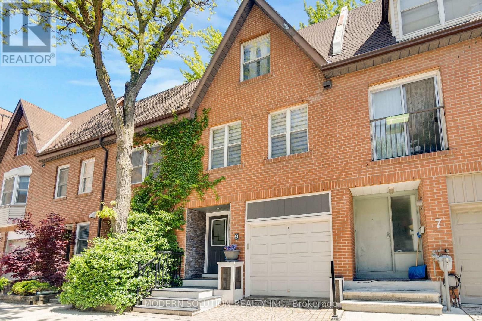 Property at 9 DOUVILLE COURT image 2