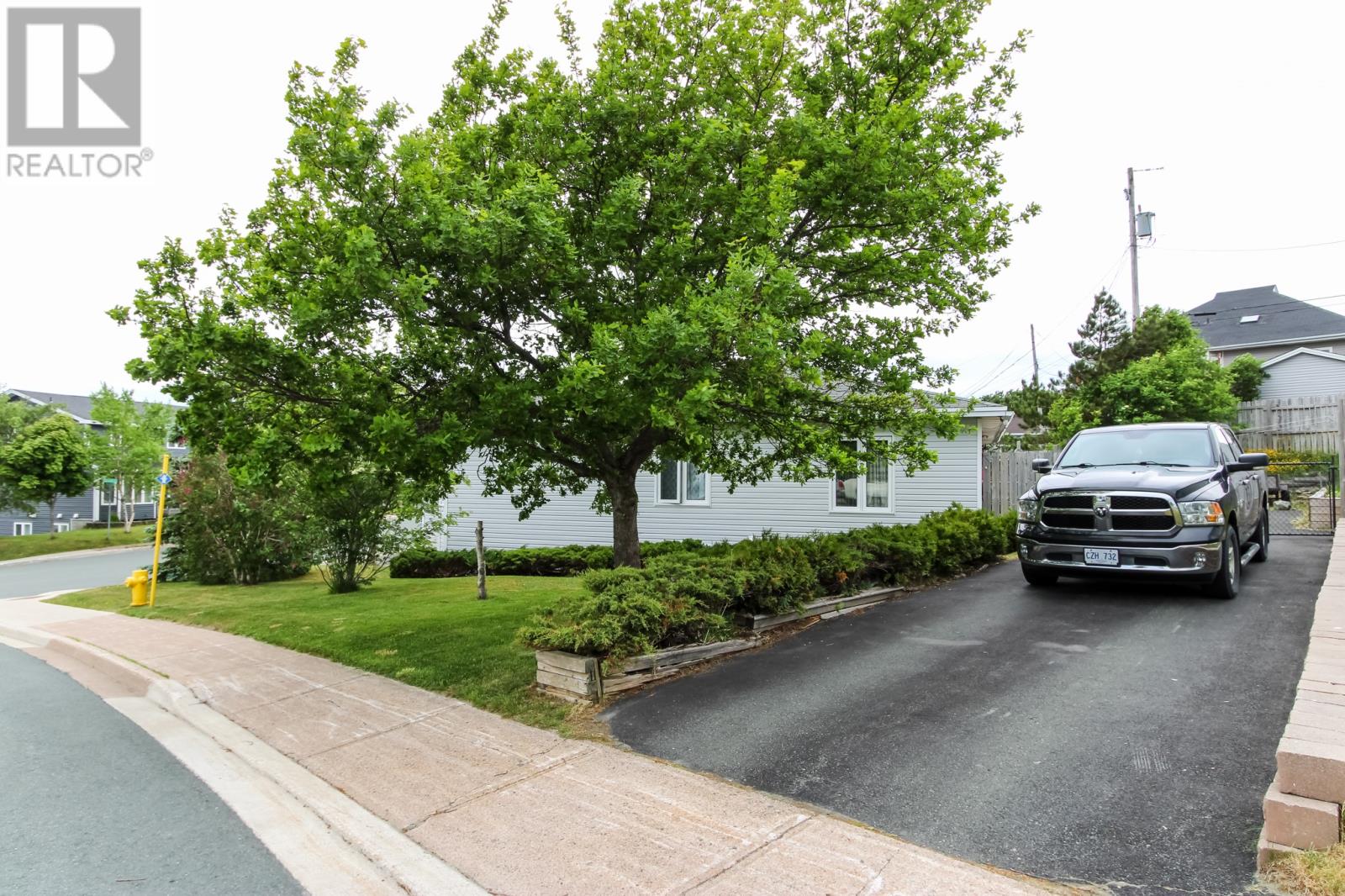 Property at 1 Creston Place image 4