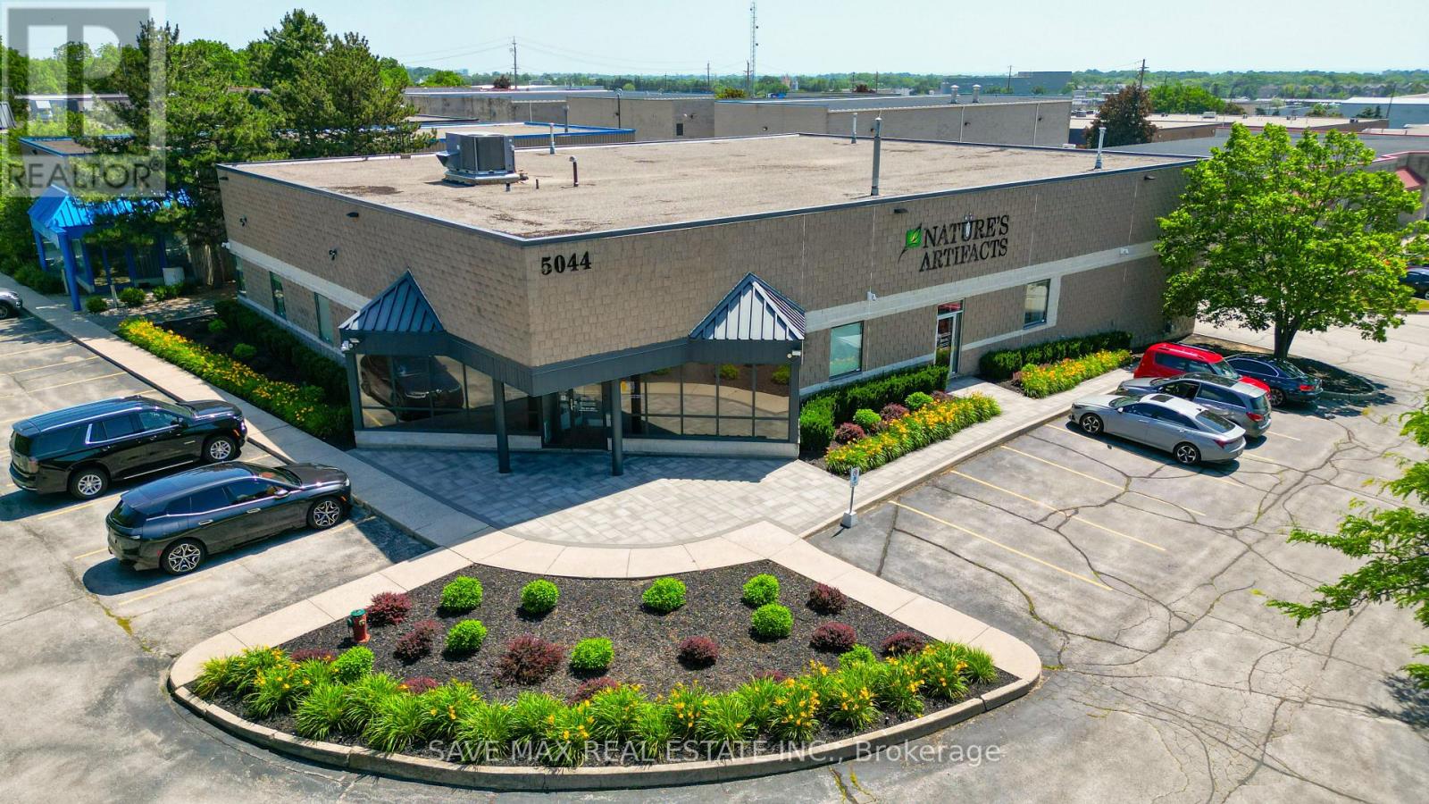 5044 South Service Road, Burlington, Ontario  L7L 5Y7 - Photo 3 - W12221146