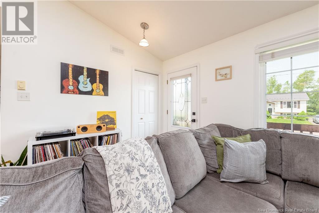 Property at 198 Magellan image 5