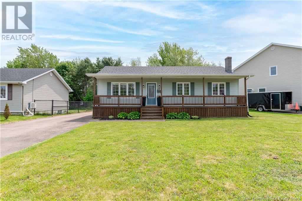 Property at 198 Magellan image 3