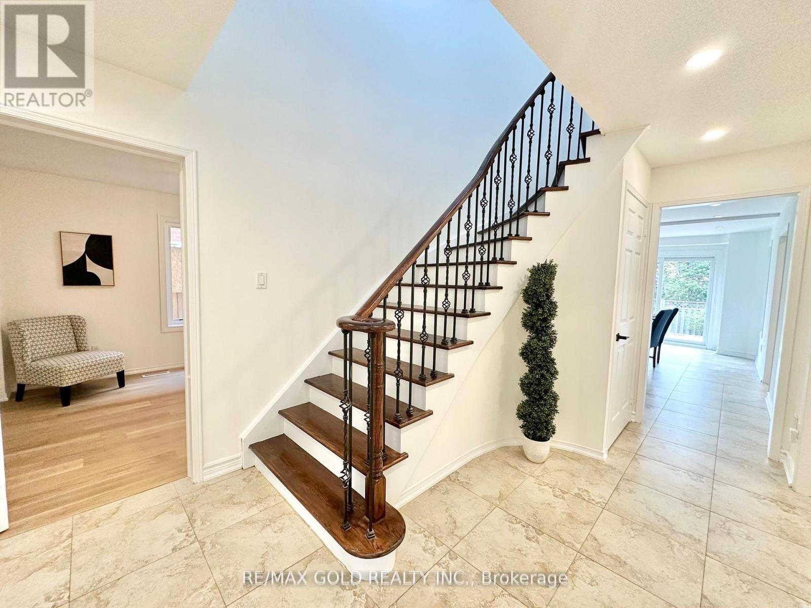 Property at 6296 CULMORE CRESCENT image 4