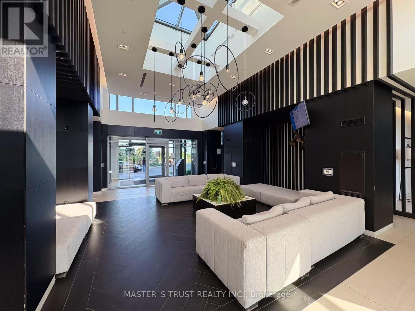 Property at 403 - 4699 GLEN ERIN DRIVE image 4