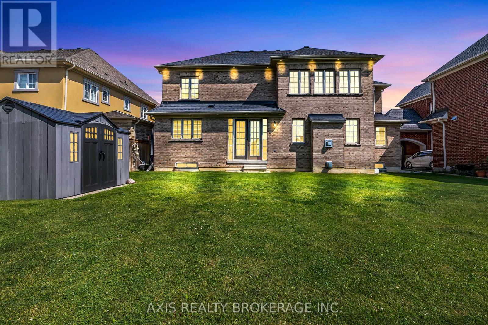 Property at 48 KELWAYS CIRCLE image 2