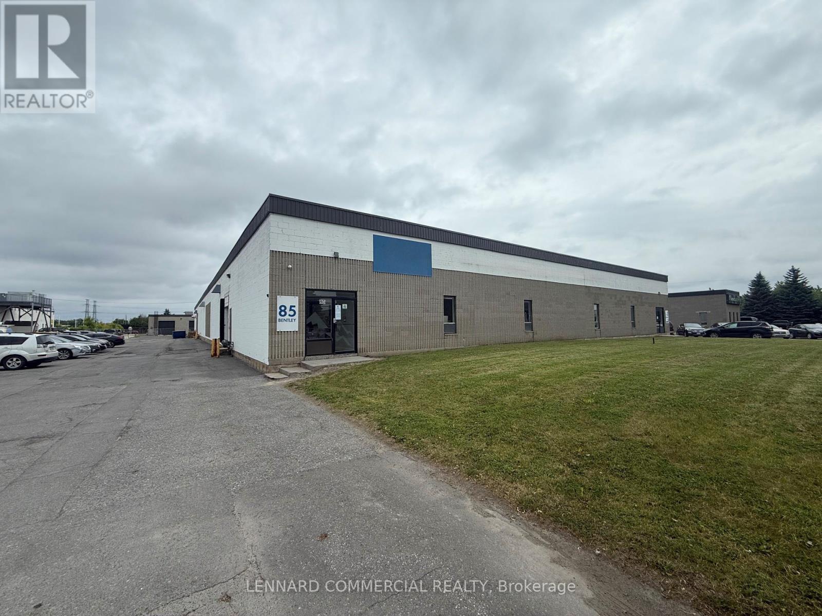 85 BENTLEY AVENUE, Ottawa, Ontario