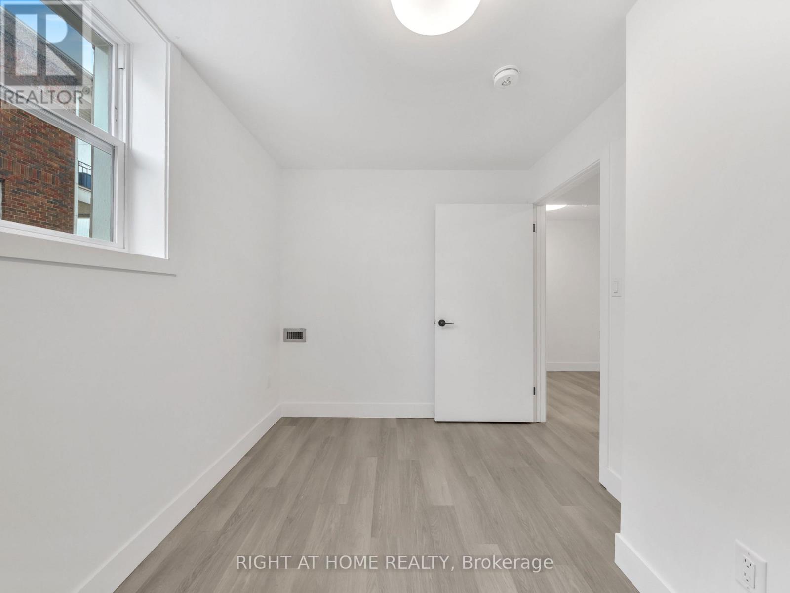 102 - 1804 Drouillard Road, Windsor, Ontario  N8W 3X5 - Photo 12 - X12242300