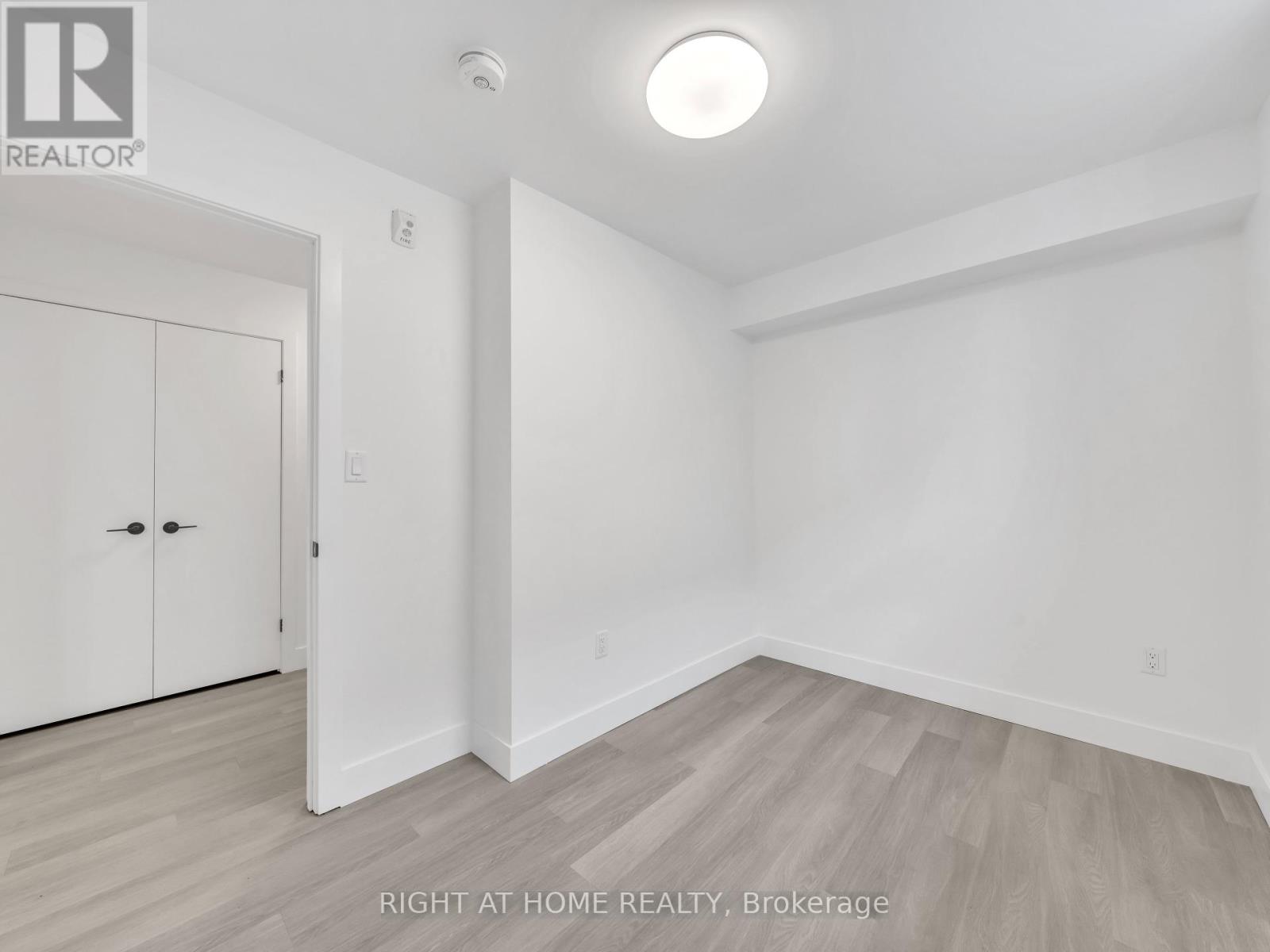 102 - 1804 Drouillard Road, Windsor, Ontario  N8W 3X5 - Photo 13 - X12242300