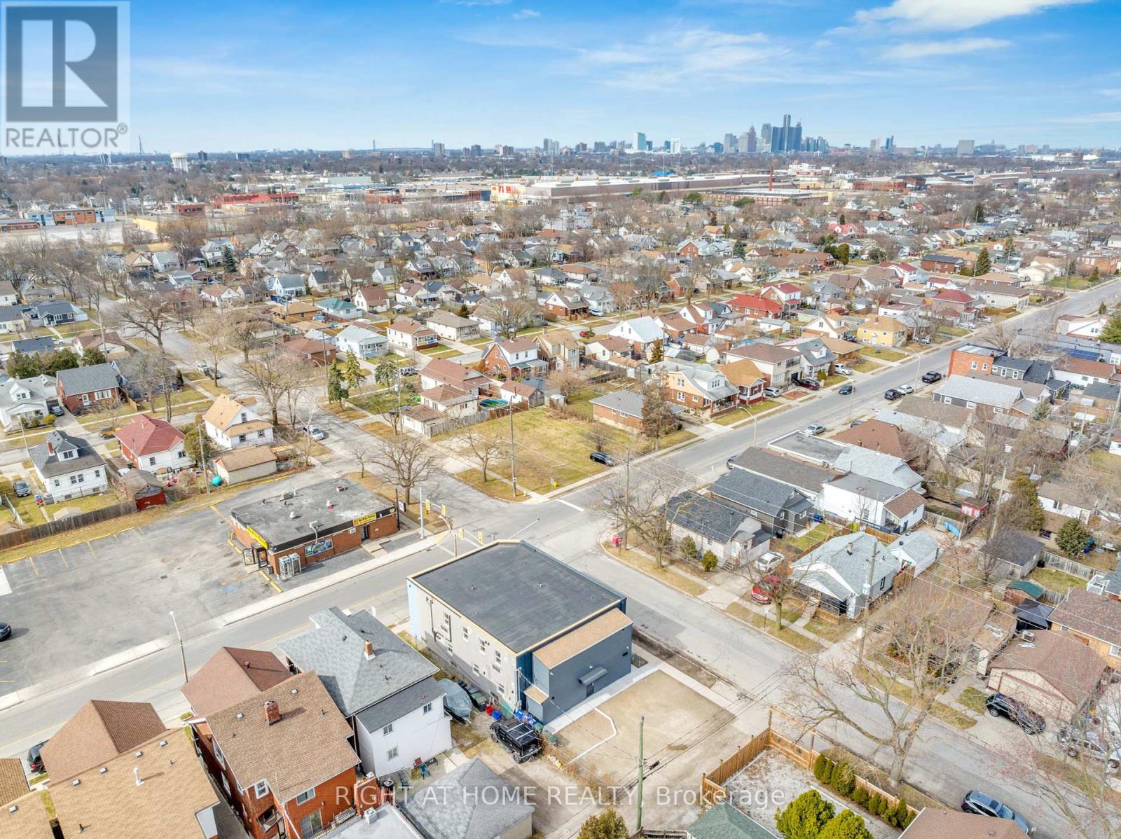 102 - 1804 Drouillard Road, Windsor, Ontario  N8W 3X5 - Photo 28 - X12242300
