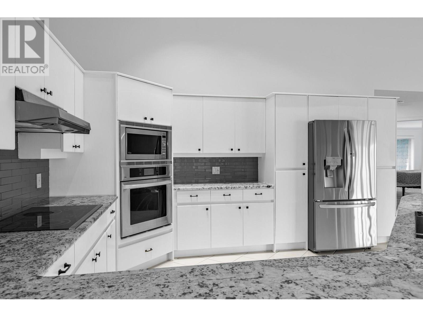 3784 Inglis Place, Peachland, British Columbia  V0H 1X2 - Photo 5 - 10353122