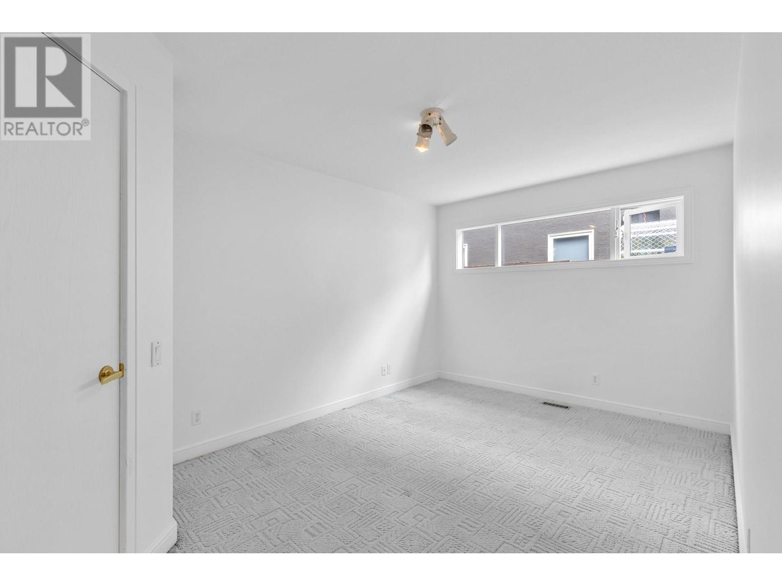 Property at 3784 Inglis Place image 4