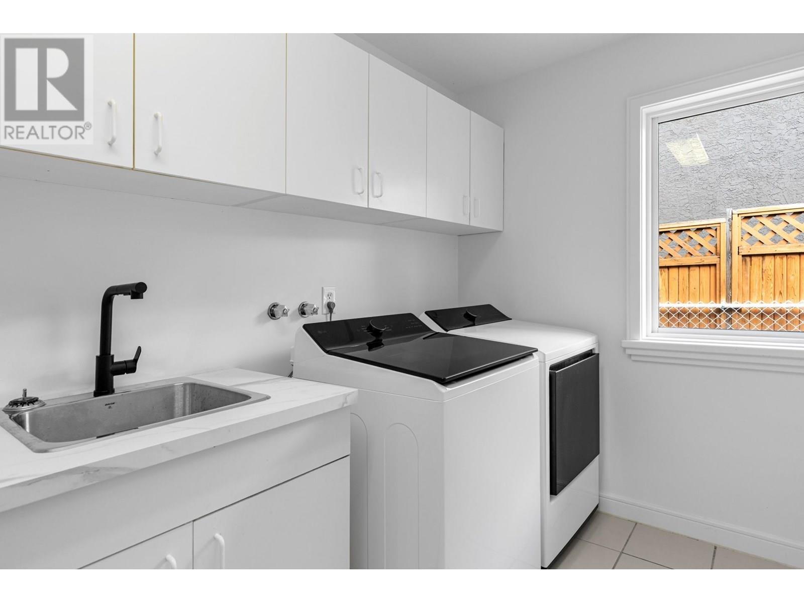 Property at 3784 Inglis Place image 5