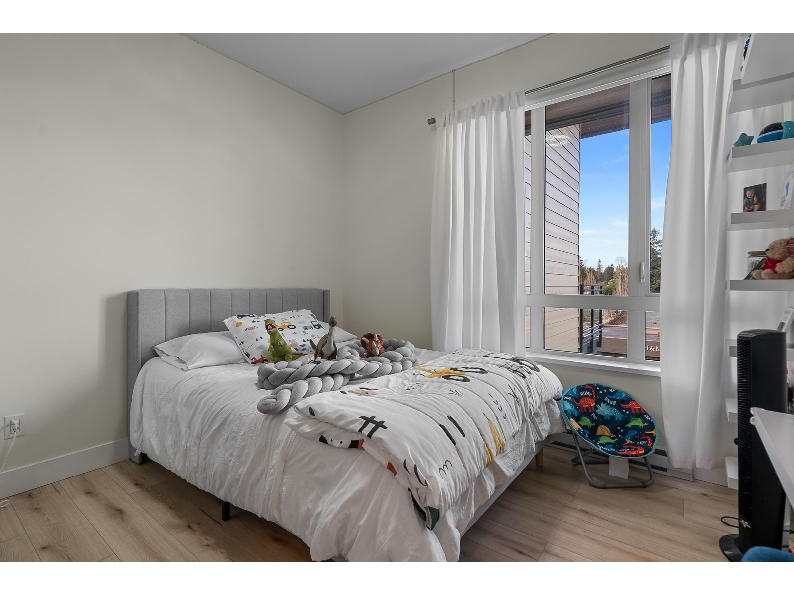 Listing Picture 25 of 40 : 501 14022 NORTH BLUFF ROAD, White Rock - 魯藝地產 Yvonne Lu Group - MLS Medallion Club Member