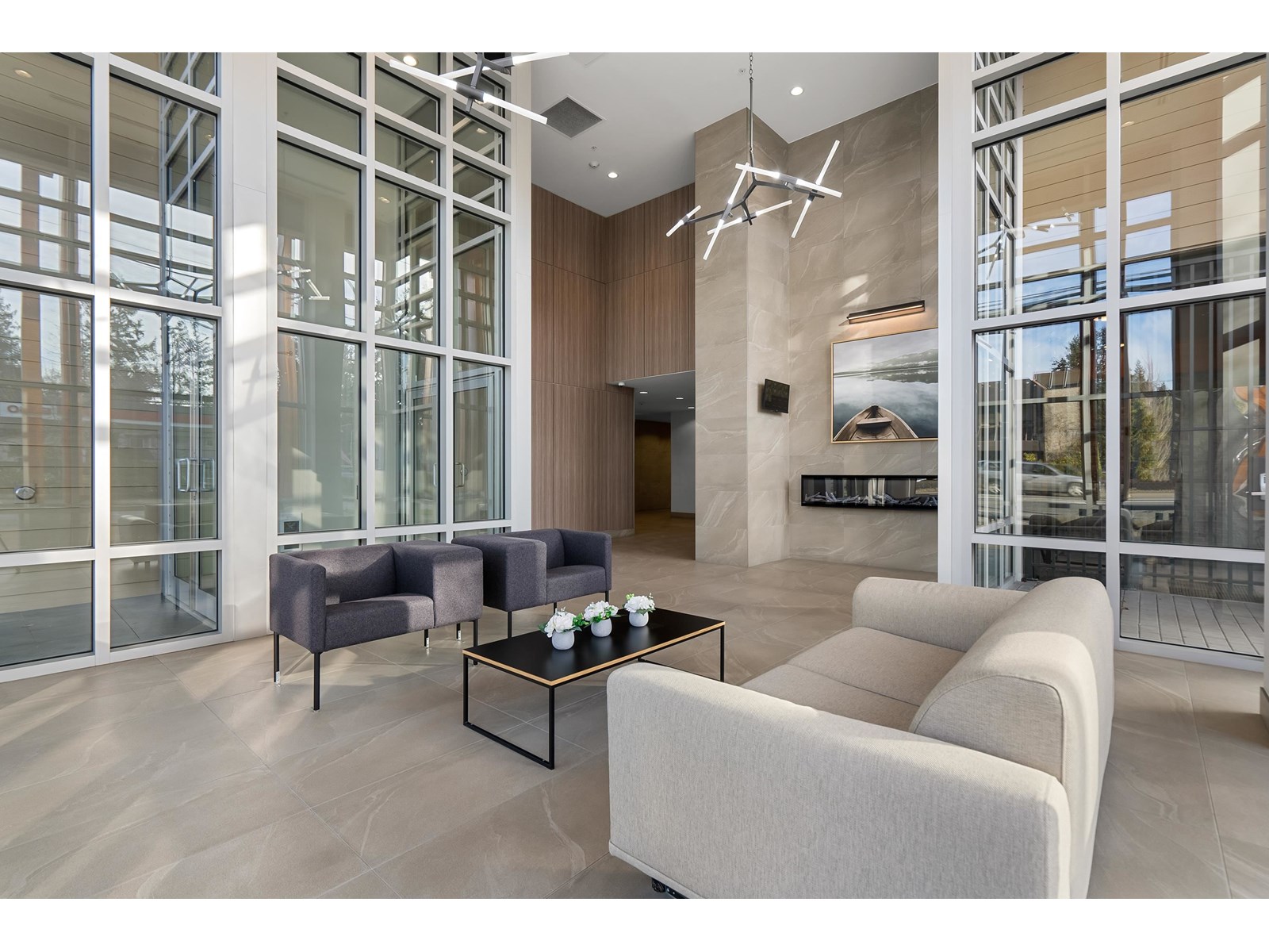 Listing Picture 4 of 40 : 501 14022 NORTH BLUFF ROAD, White Rock - 魯藝地產 Yvonne Lu Group - MLS Medallion Club Member