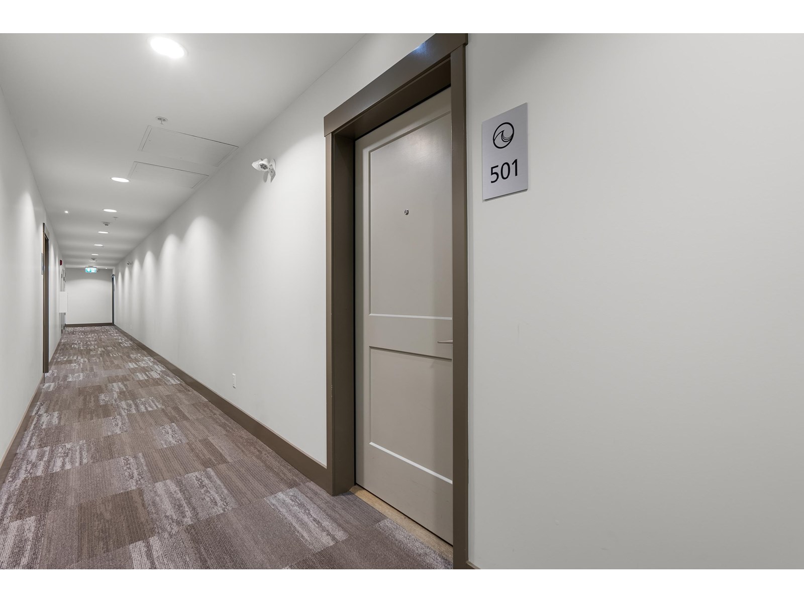 Listing Picture 5 of 40 : 501 14022 NORTH BLUFF ROAD, White Rock - 魯藝地產 Yvonne Lu Group - MLS Medallion Club Member