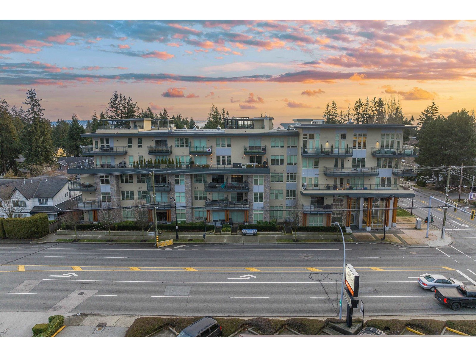 Listing Picture 38 of 40 : 501 14022 NORTH BLUFF ROAD, White Rock - 魯藝地產 Yvonne Lu Group - MLS Medallion Club Member