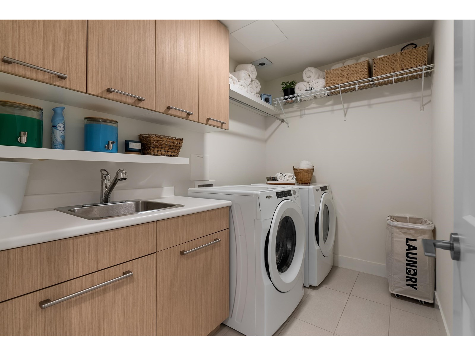 Listing Picture 31 of 40 : 501 14022 NORTH BLUFF ROAD, White Rock - 魯藝地產 Yvonne Lu Group - MLS Medallion Club Member