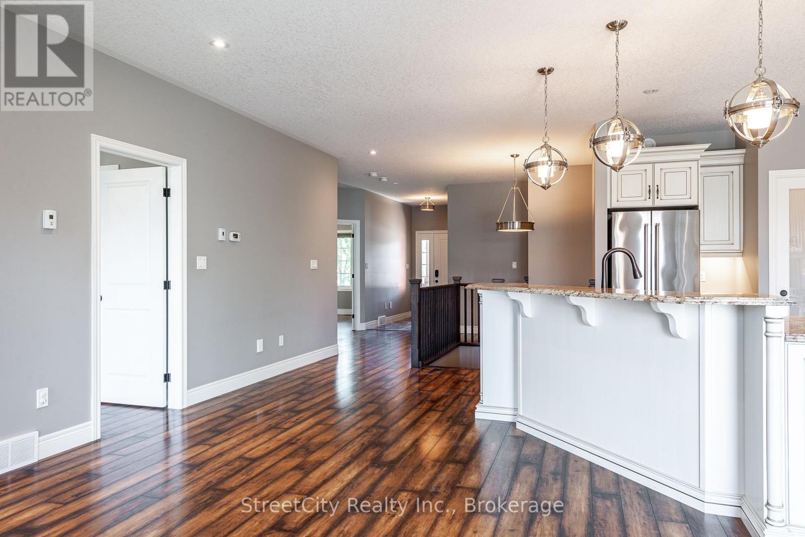 670 Forman Avenue, Stratford, Ontario  N5A 0G3 - Photo 10 - X12242335