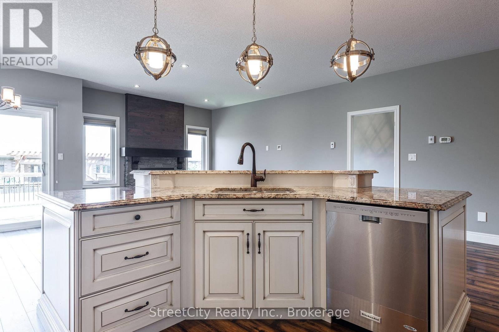 670 Forman Avenue, Stratford, Ontario  N5A 0G3 - Photo 13 - X12242335