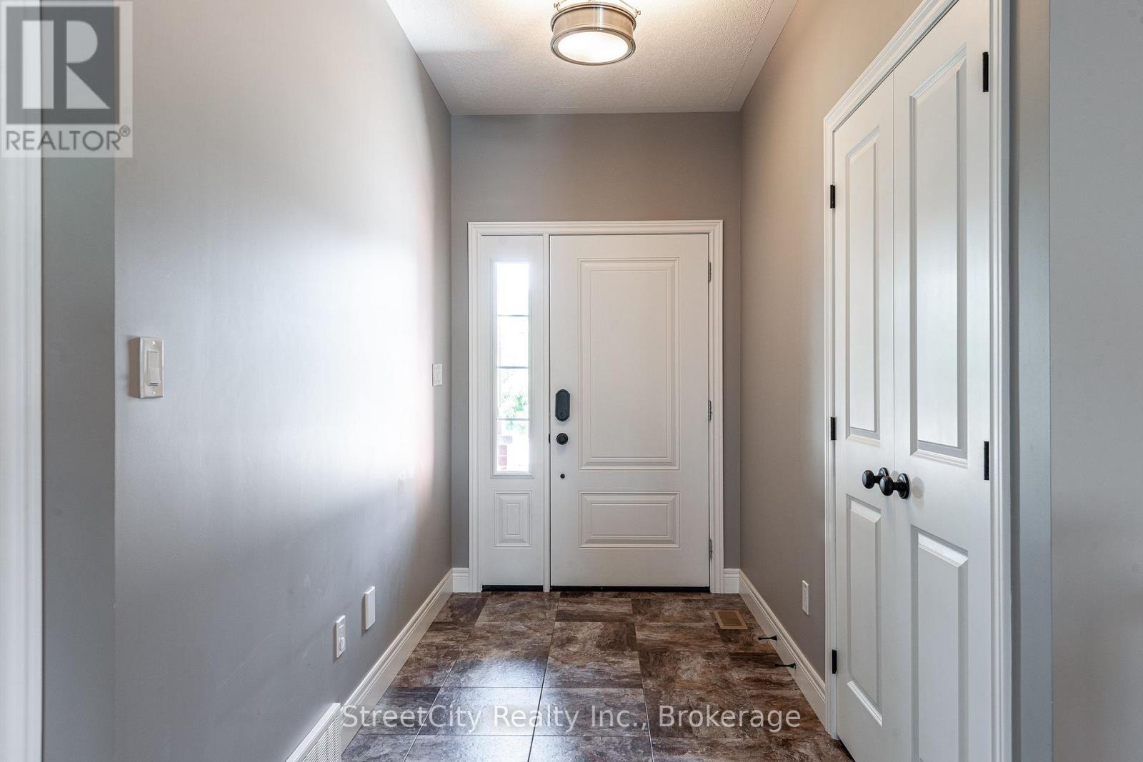 Property at 670 FORMAN AVENUE image 5