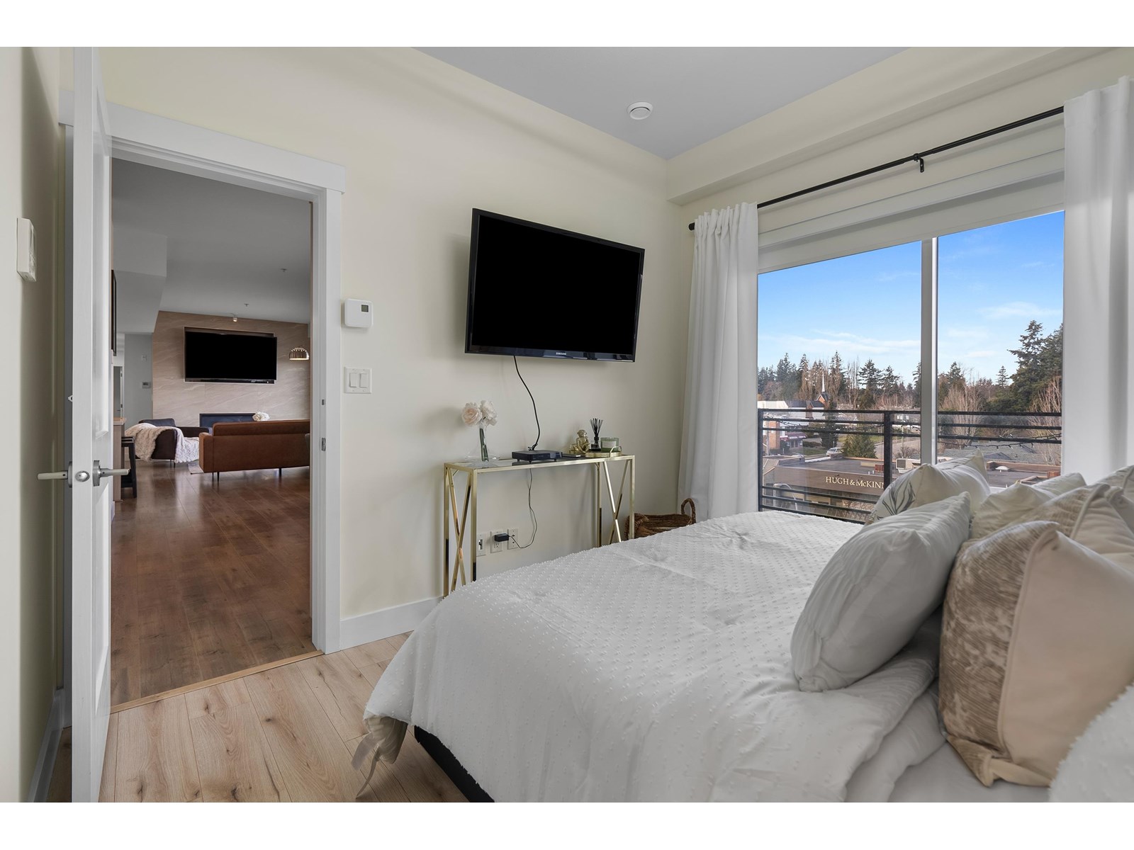 Listing Picture 19 of 40 : 501 14022 NORTH BLUFF ROAD, White Rock - 魯藝地產 Yvonne Lu Group - MLS Medallion Club Member