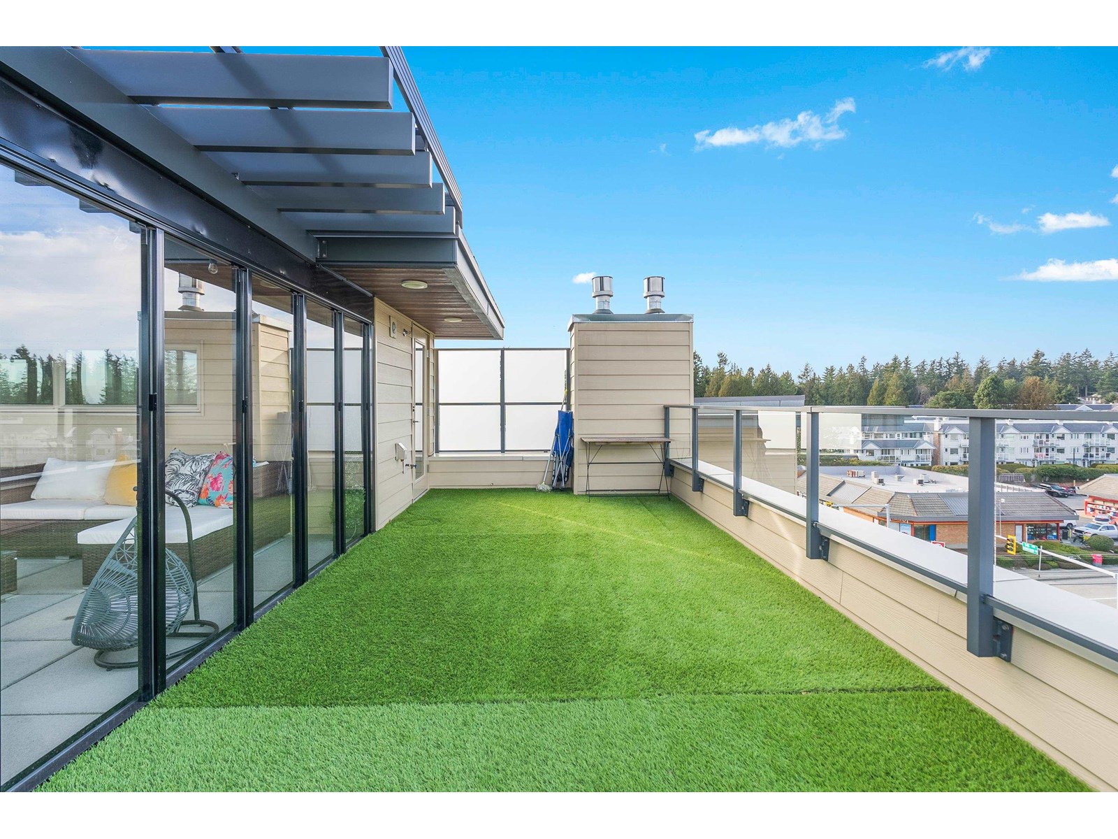 Listing Picture 35 of 40 : 501 14022 NORTH BLUFF ROAD, White Rock - 魯藝地產 Yvonne Lu Group - MLS Medallion Club Member