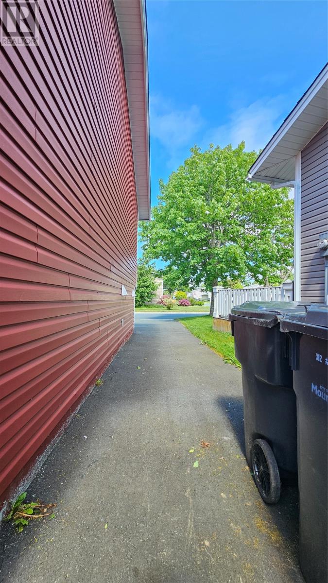 Property at 22 Princeton Crescent image 3