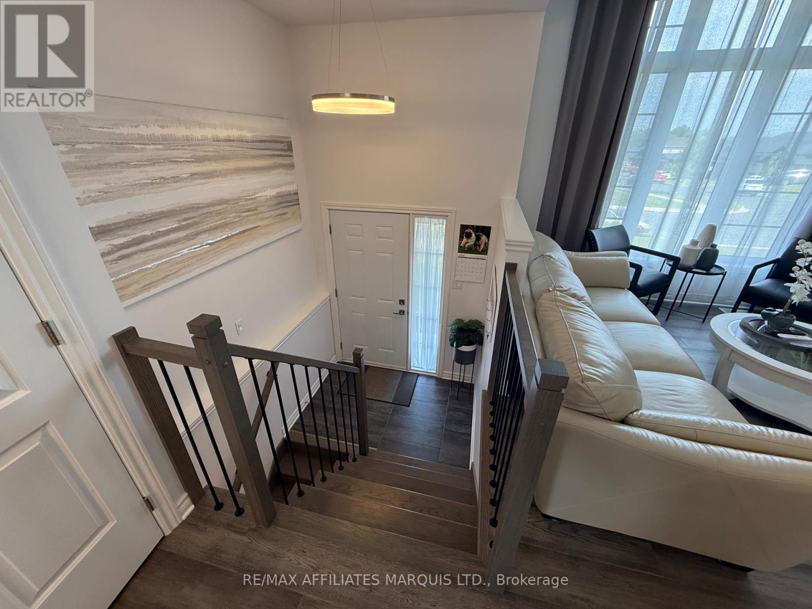 Property at 2445 WATSON CRESCENT image 3