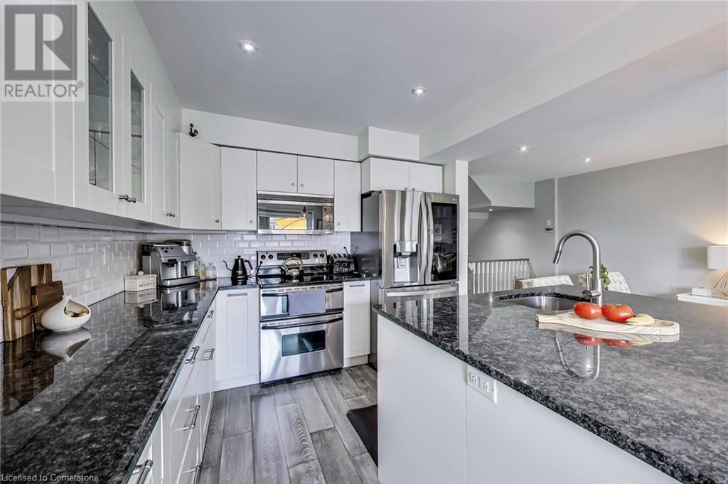 145 Edgewater Drive Unit# 22, Stoney Creek, Ontario  L8E 5W6 - Photo 13 - 40742641