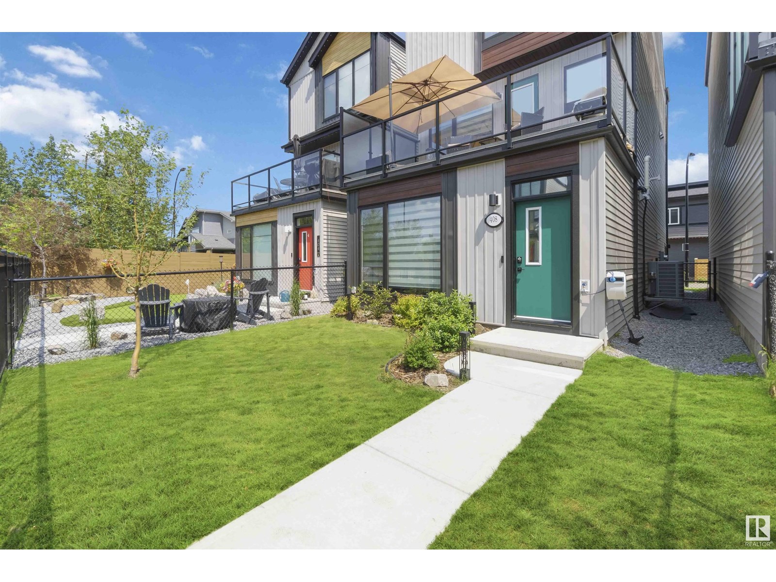 Property at 408 38A ST SW image 3