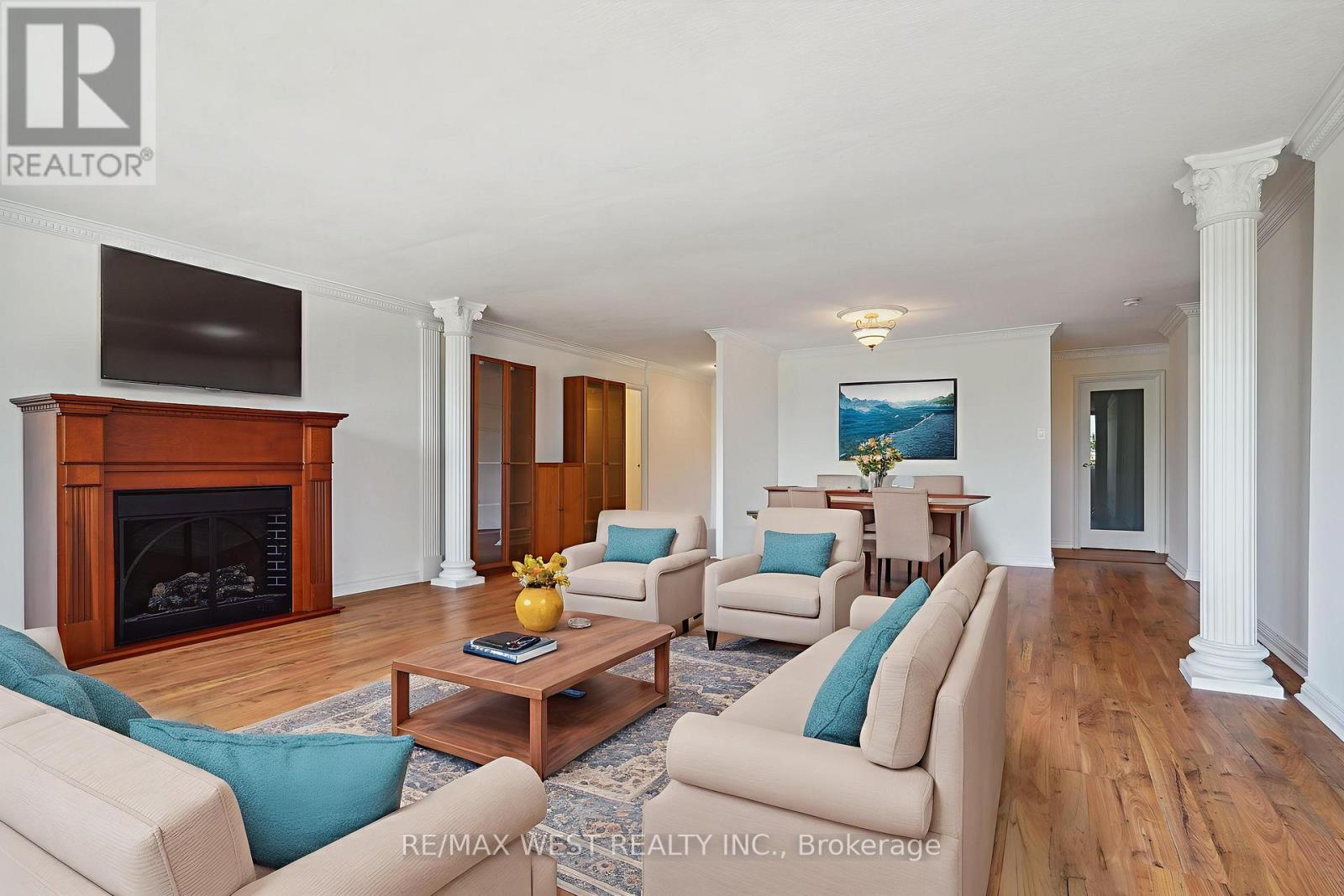 3b - 256 Jarvis Street, Toronto, Ontario  M5B 2J4 - Photo 3 - C12242371