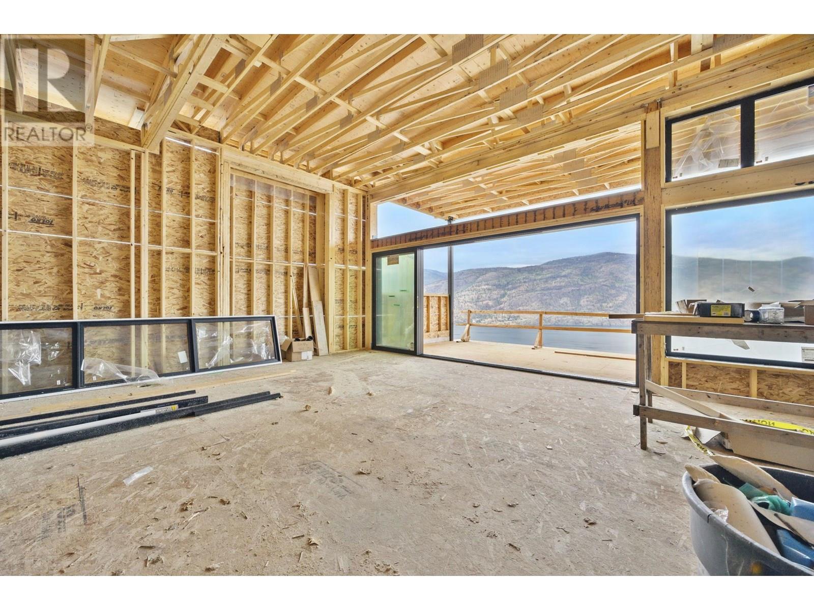 573 Clifton Court, Kelowna, British Columbia  V1V 0B7 - Photo 6 - 10352097