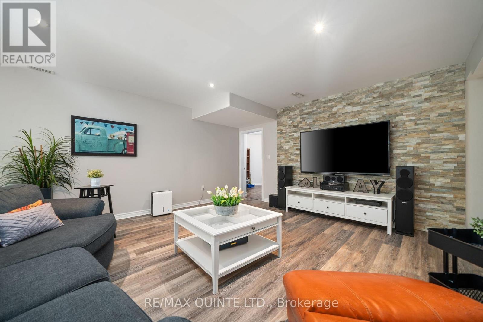 27 Charles Road, Tweed, Ontario  K0K 3J0 - Photo 23 - X12242483