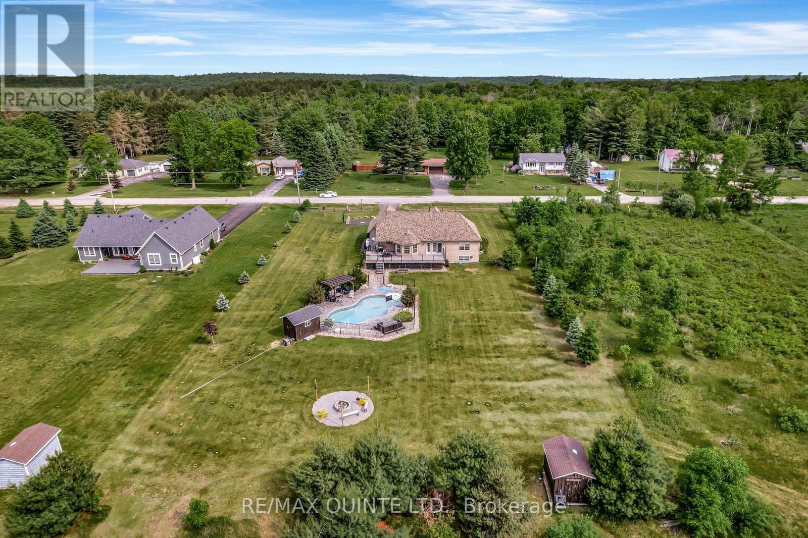 27 Charles Road, Tweed, Ontario  K0K 3J0 - Photo 4 - X12242483